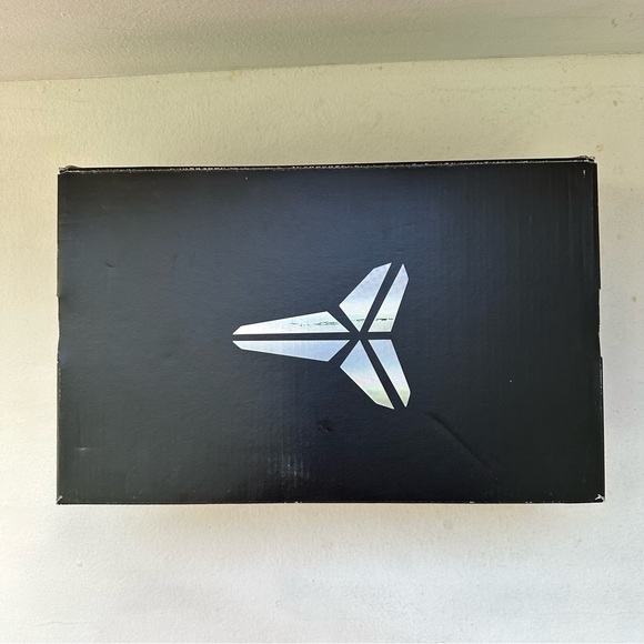 NIKE Mamba Fury White Metallic Gold Size 10.5 Men - Picture 14 of 16